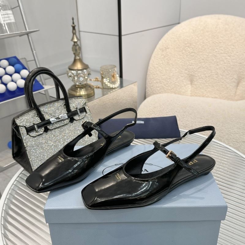 Pra*a sandals